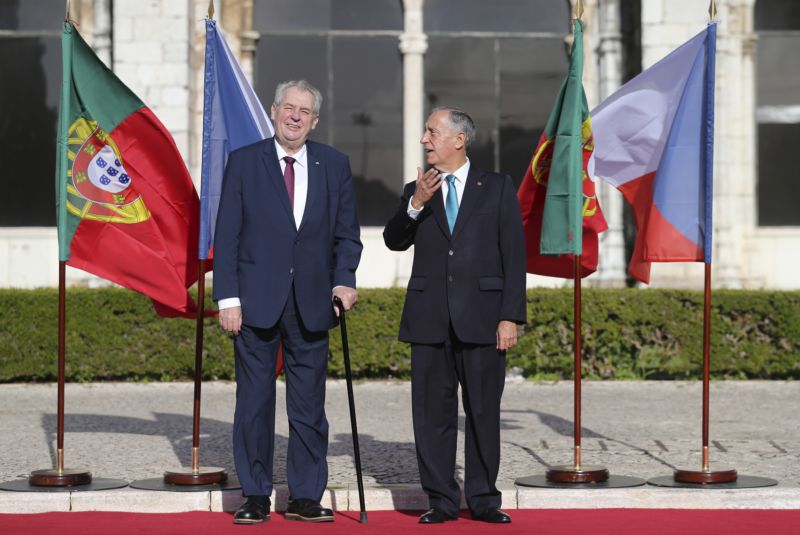 Český prezident Miloš Zeman a jeho portugalský protějšek Marcelo Rebelo de Sousa.