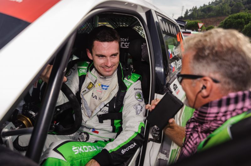 Jan Kopecký ve svém autě.