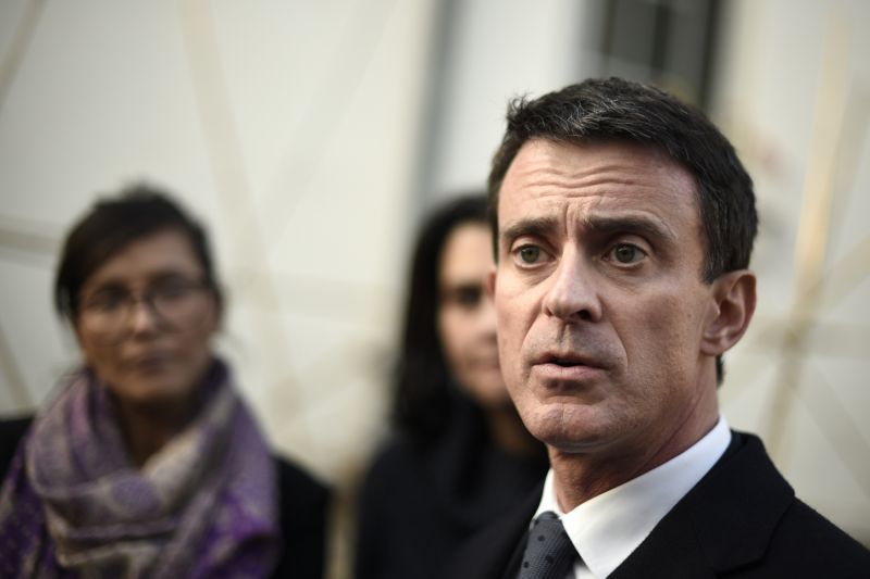 Za favorita primárek je považován bývalý premiér Manuel Valls. 
