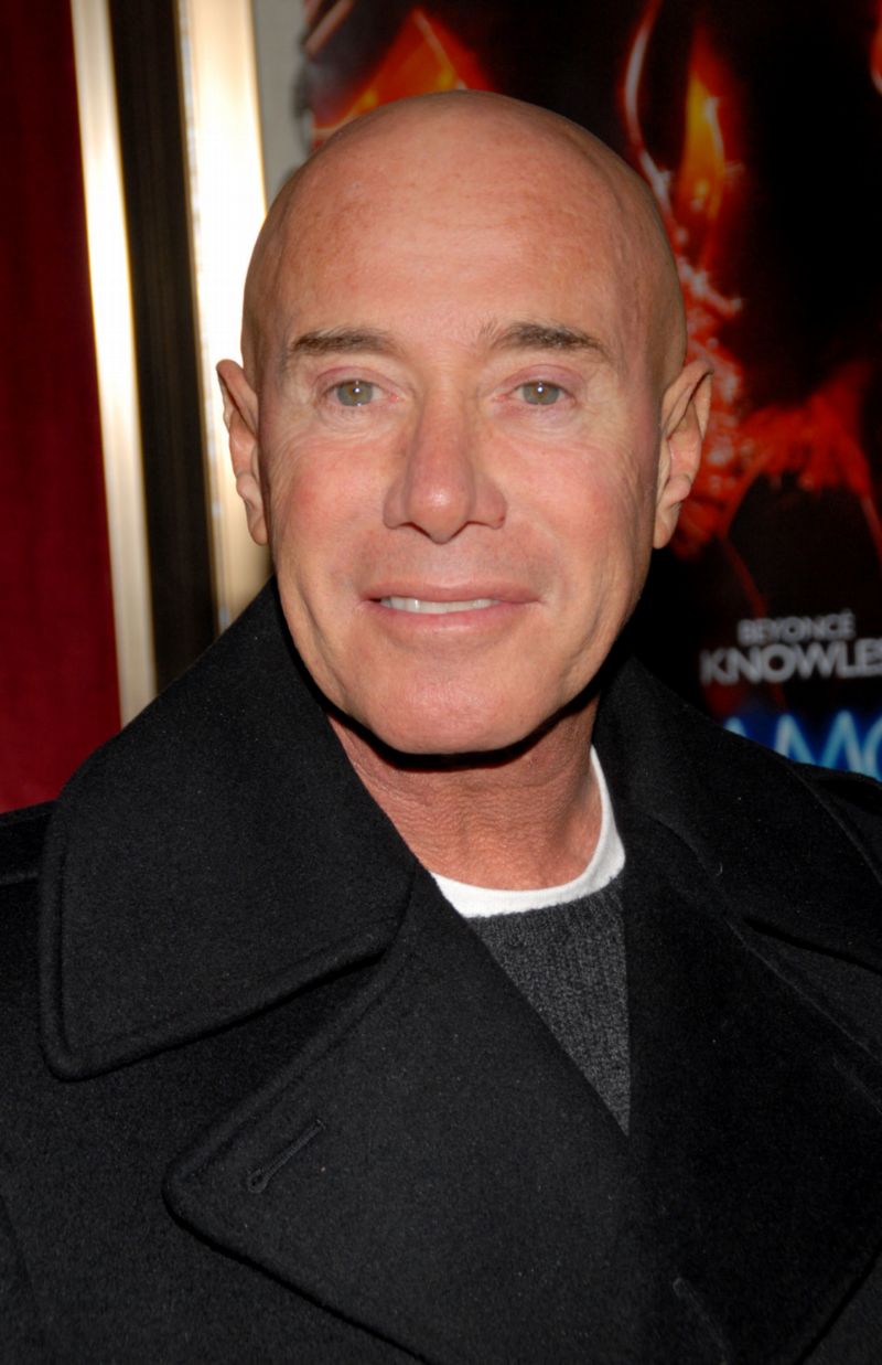 Producent a nejbohatší gay David Geffen. Producent a nejbohatší gay David Geffen.