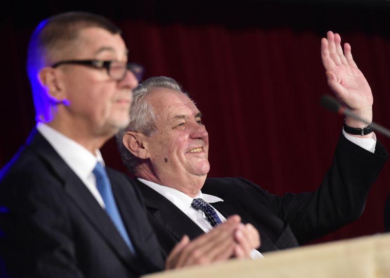 Ministr financí Andrej Babiš a prezident Miloš Zeman.