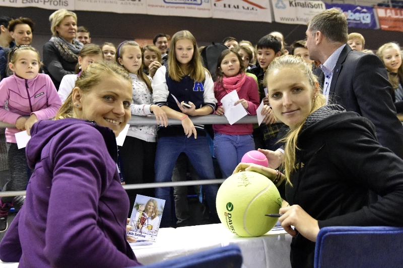 Tenistky Lucie Šafářová a Kristýna Plíšková na exhibici.