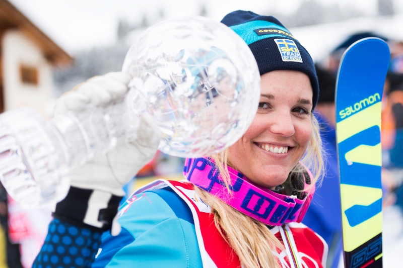 Anna Holmlundová má teď k podobným úsměvům hodně daleko.