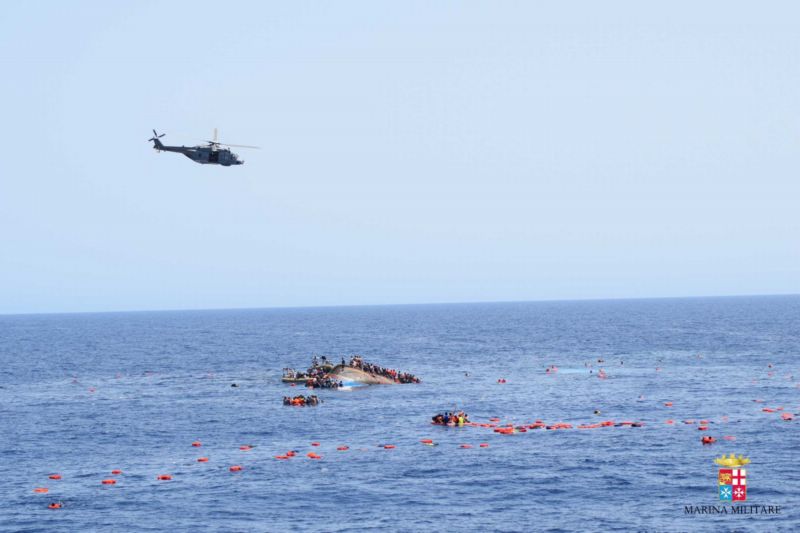 Itálie zachránila 300 migrantů ve Středozemním moři (ilustrační foto).
