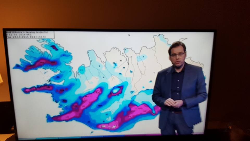 Islandský moderátor opakovaně svým tělem zakrýval východní část země.