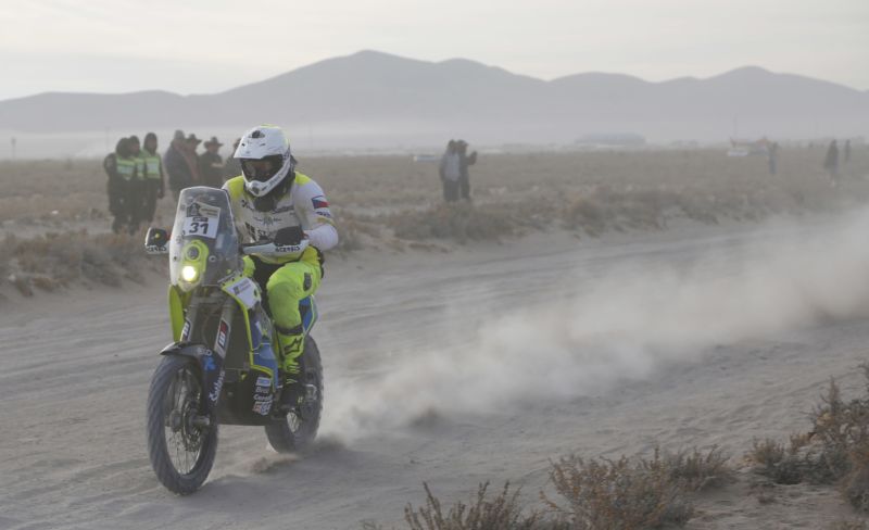 Ondřej Klymčiw na trati dakarské rallye.