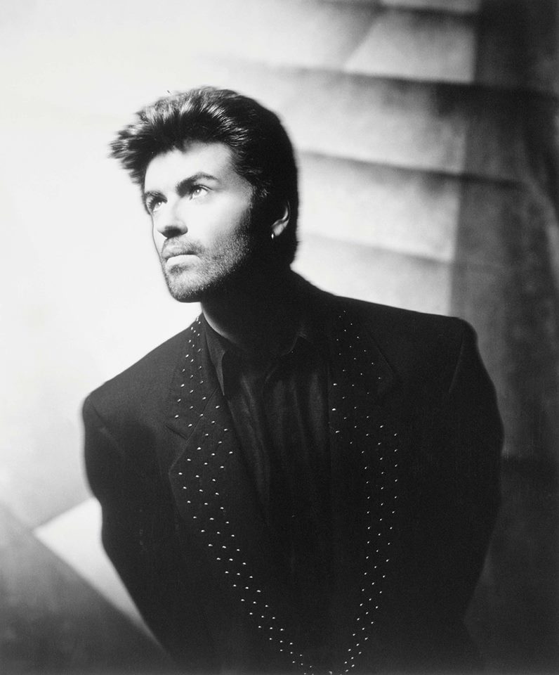 Pop-rockový zpěvák George Michael se narodil 25. červen 1963 v Londýně.