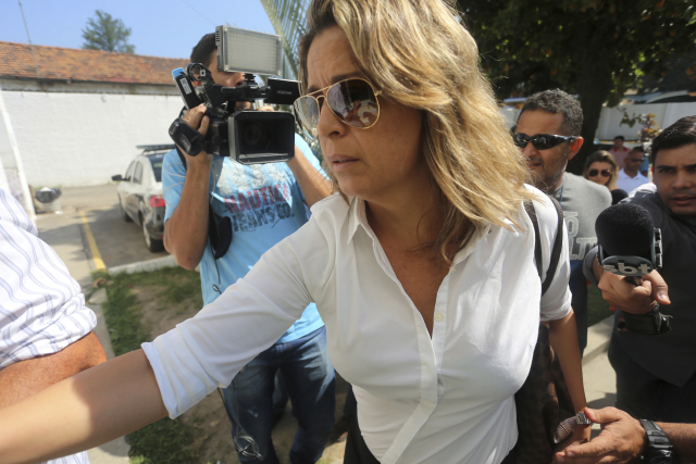 Amiridisova žena Francoise.