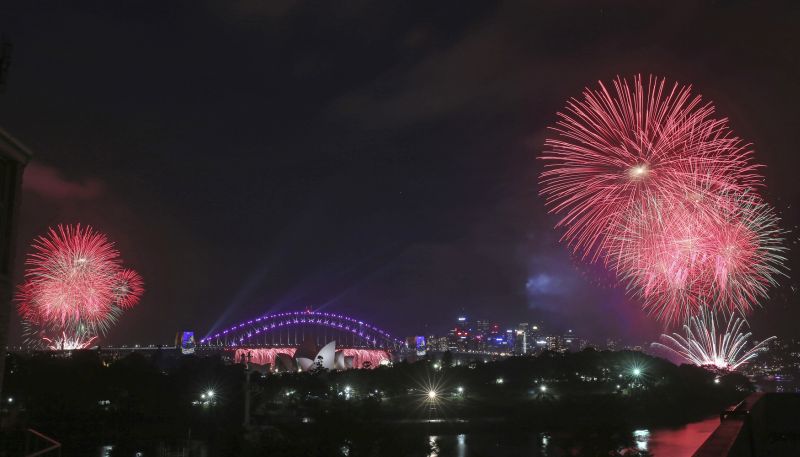 Vítání Nového roku v australském Sidney.