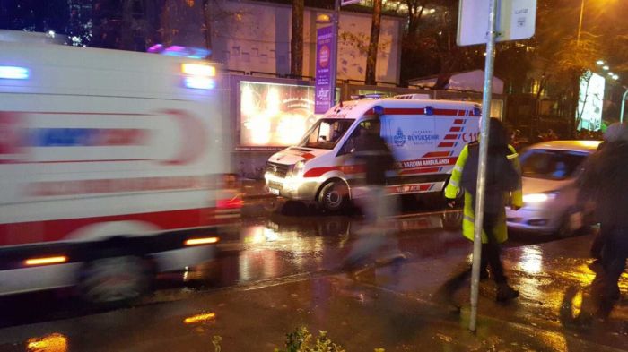 Při masakru v Istanbulu zemřelo 39 lidí.