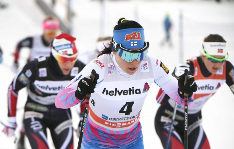 Ženský peleton na 3 etapě Tour de Ski.