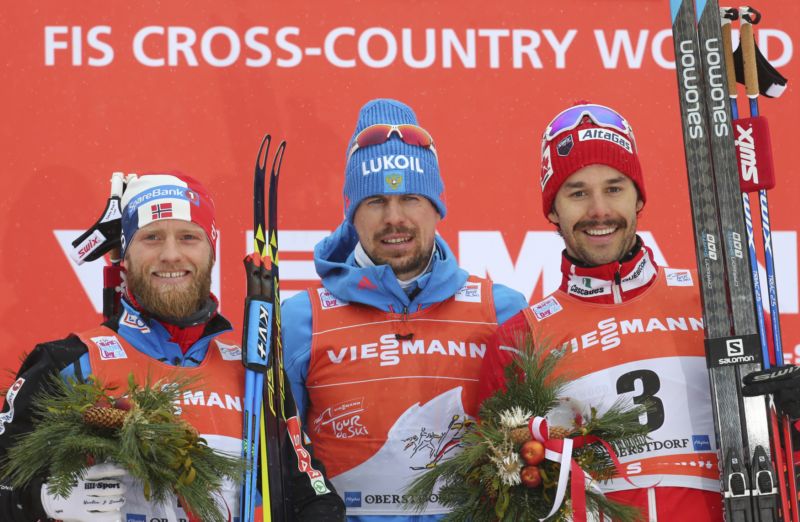 Vítězná trojice závodu Tour de Ski v Toblachu.