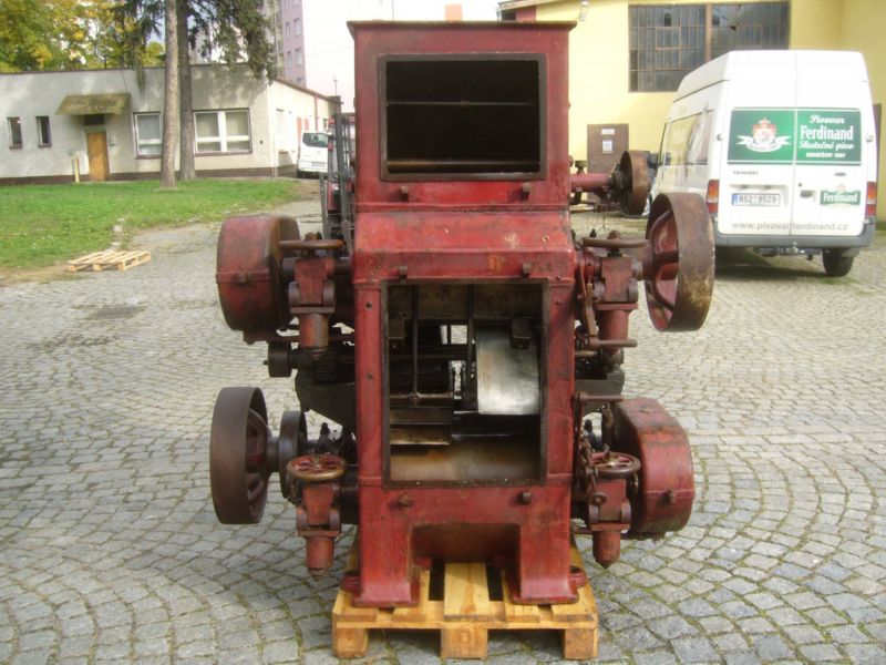 Historický šrotovník.