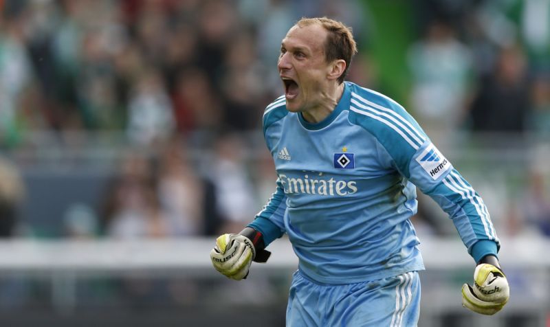 Český brankář Brém Jaroslav Drobný.