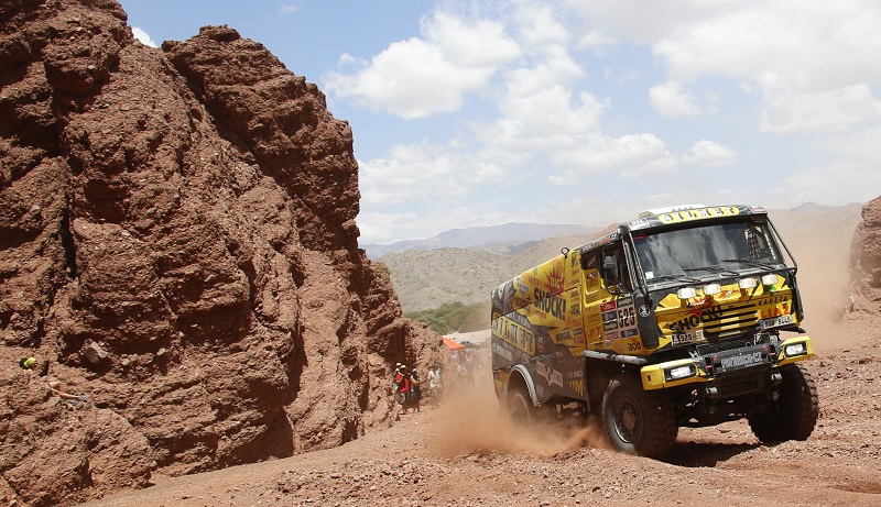 Milan Macík se svým kamonem Liaz na Rallye Dakar.