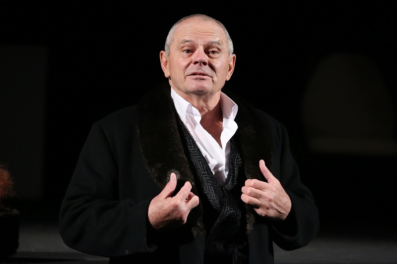 Milan Kňažko.