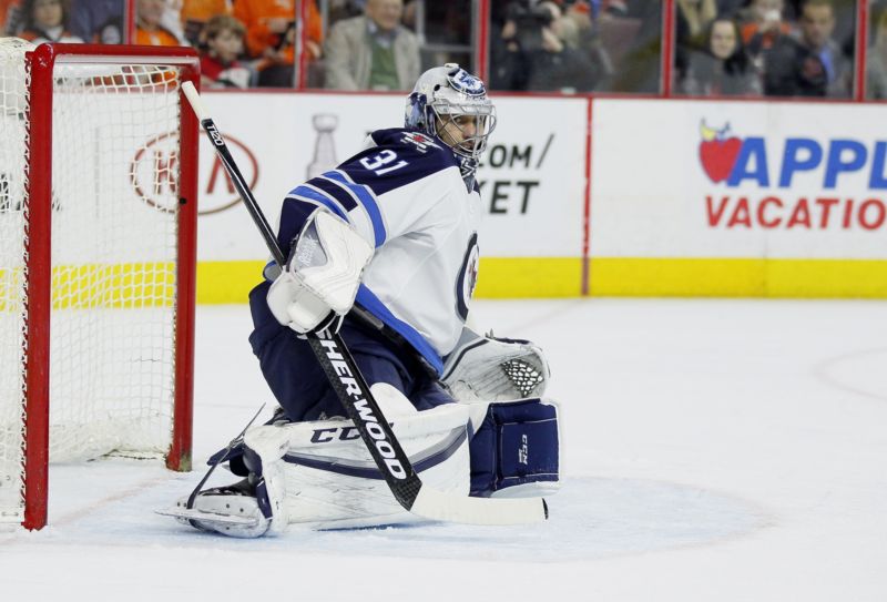 Český gólman Ondřej Pavelec se vrací do NHL.