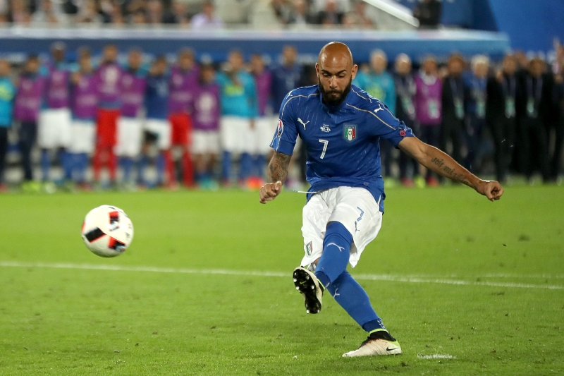 Nechtěně proslulý šoumen z evropského šampionátu ve Francii, Simone Zaza, znovu mění angažmá. 