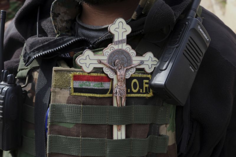 V Iráku byl objeven hromadný hrob s ostatky 89 obětí islamistů.