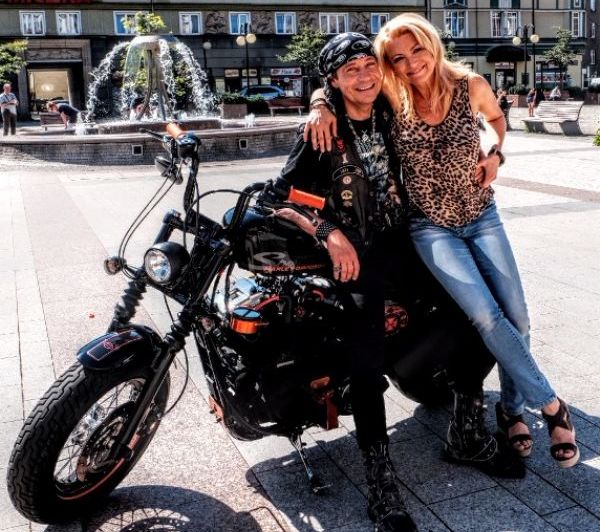 Eva Vejmělková se po boku Pavla Kříze vrací na filmové plátno.
