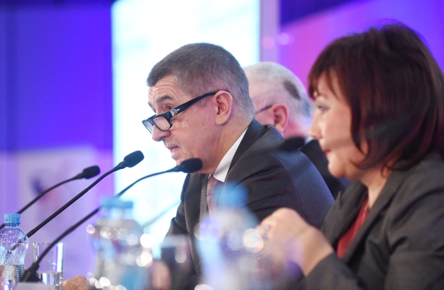 Ministr financí Andrej Babiš a náměstkyně Alena Schillerová.