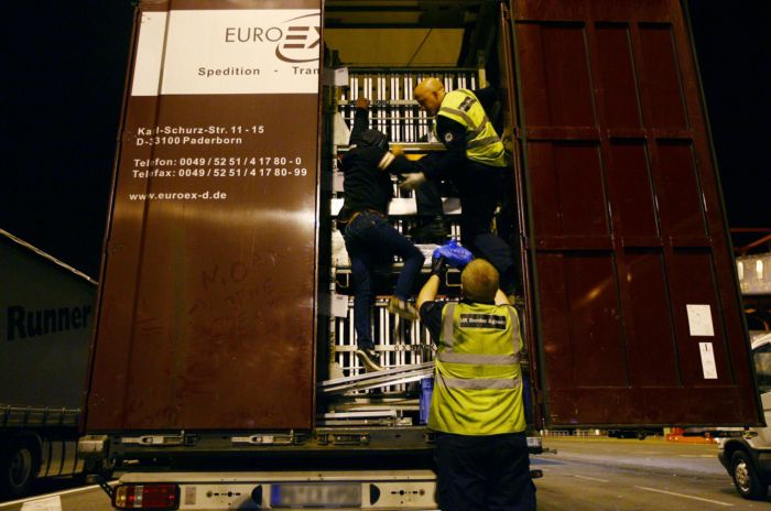 Přibývá migrantů, kteří se snaží dostat do nákladních aut.