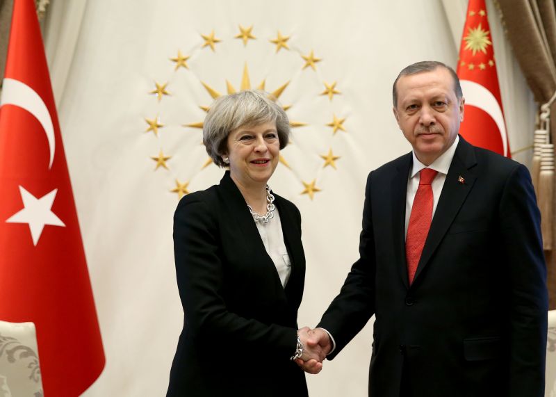 Britská premiérka Theresa Mayová a turecký prezident Recep Tayyip Erdogan.