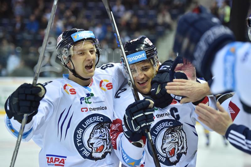 Liberec znovu kráčí ligou sebevědomě, ale ani Bílým tygrům se nevyhýbají problémy.
