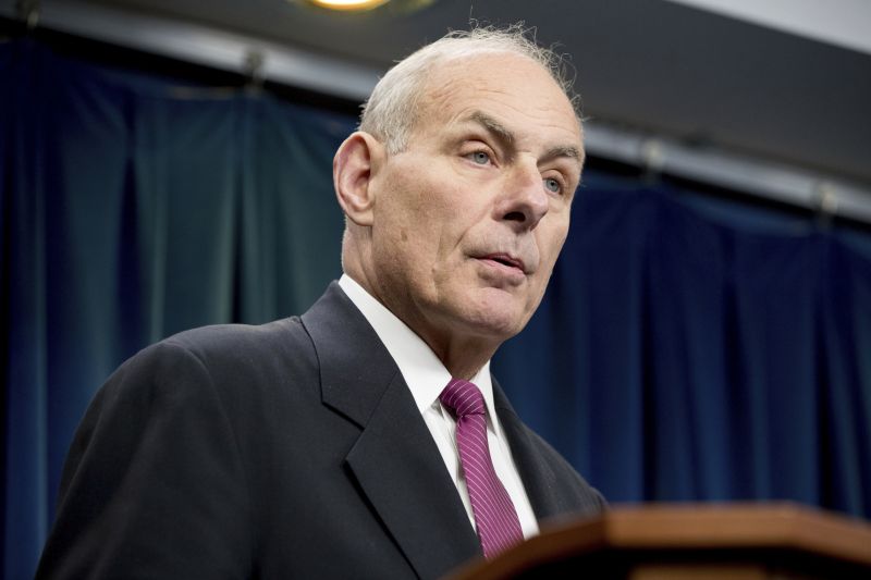 Ministr pro vnitřní bezpečnost John Kelly.