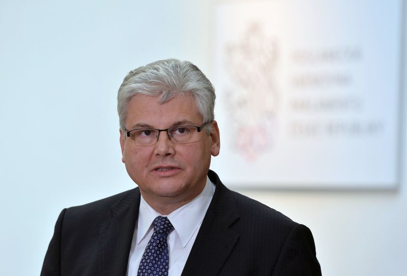 Ministr zdravotnictví Miloslav Ludvík.