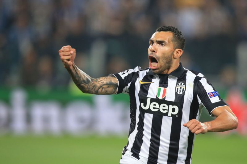 Útočník Carlos Tévez je jedním z hráčů, který se v zimě vydal okusit čínskou ligu.