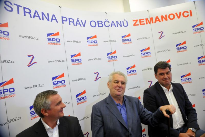 Zleva Vratislav Mynář, Miloš Zeman a Martin Nejedlý.