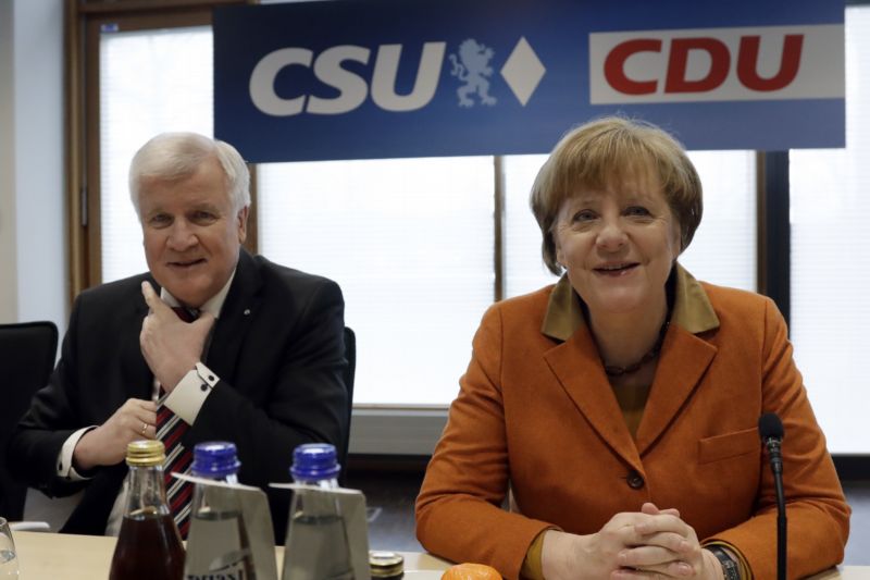 Horst Seehofer a Angela Merkelová.