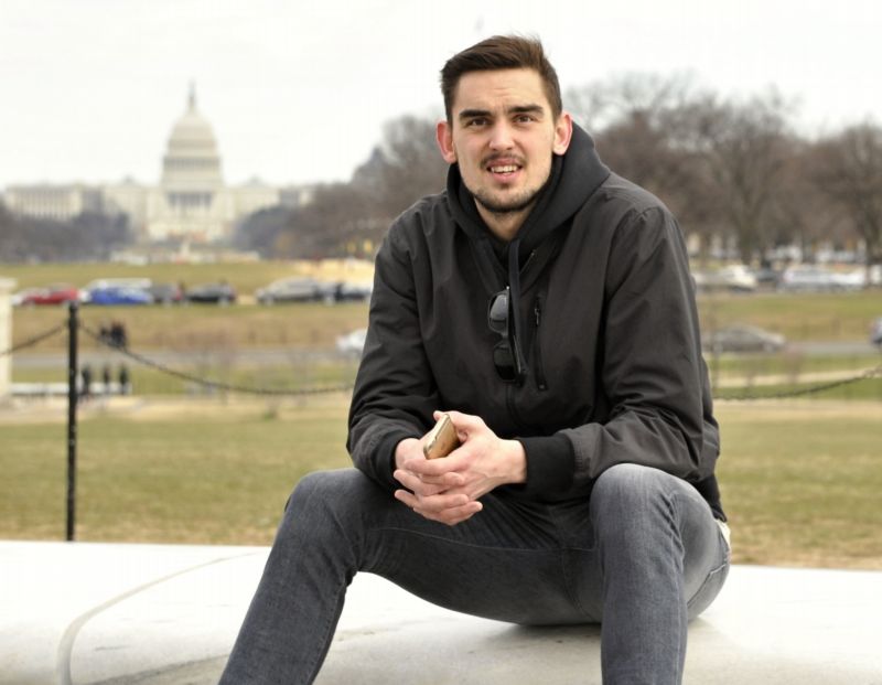 Tomáš Satoranský si život v hlavním městě USA užívá.