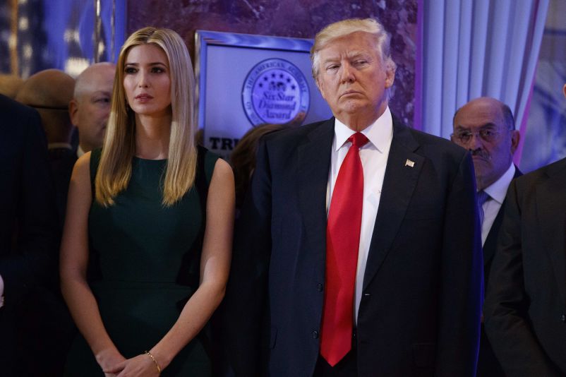 Ivanka Trumpová se svým otcem Donaldem, americkým prezidentem.