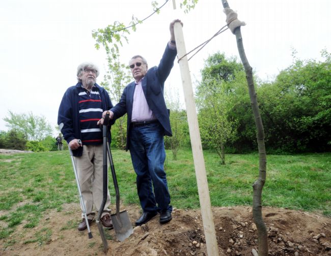 Miloš Forman s Miroslavem Ondříčkem. Miloš Forman s Miroslavem Ondříčkem.