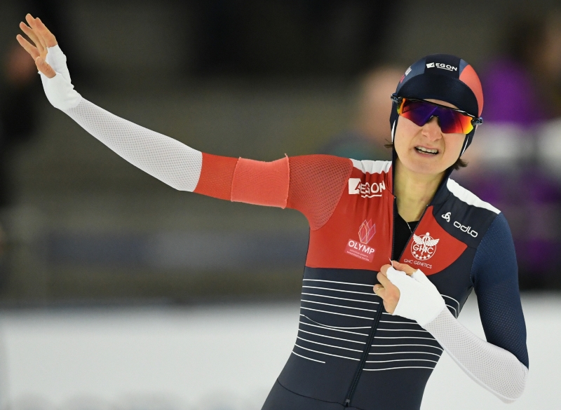 Martina Sáblíková po devátém triumfu na 5 kilometrech. Martina Sáblíková po devátém triumfu na 5 kilometrech.