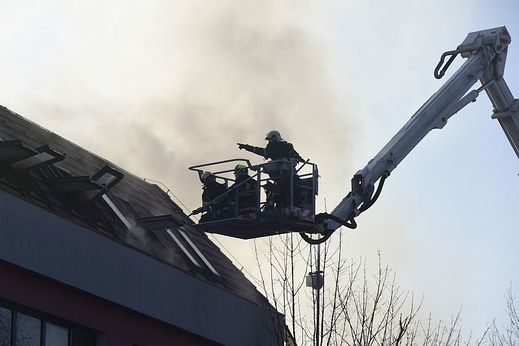 U rozsáhlého požáru zasahovaly desítky hasičů ze Středočeského kraje a hlavního města.