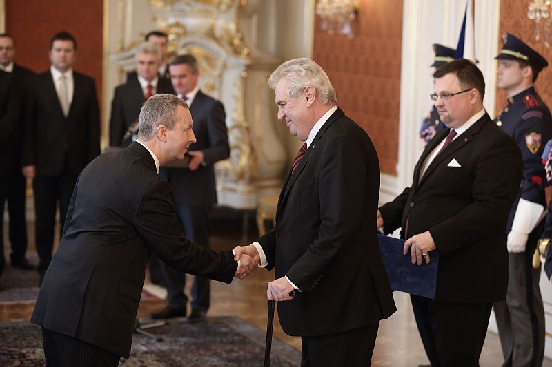 Ministr životního prostředí Richard Brabec (vlevo) a prezident Miloš Zeman.