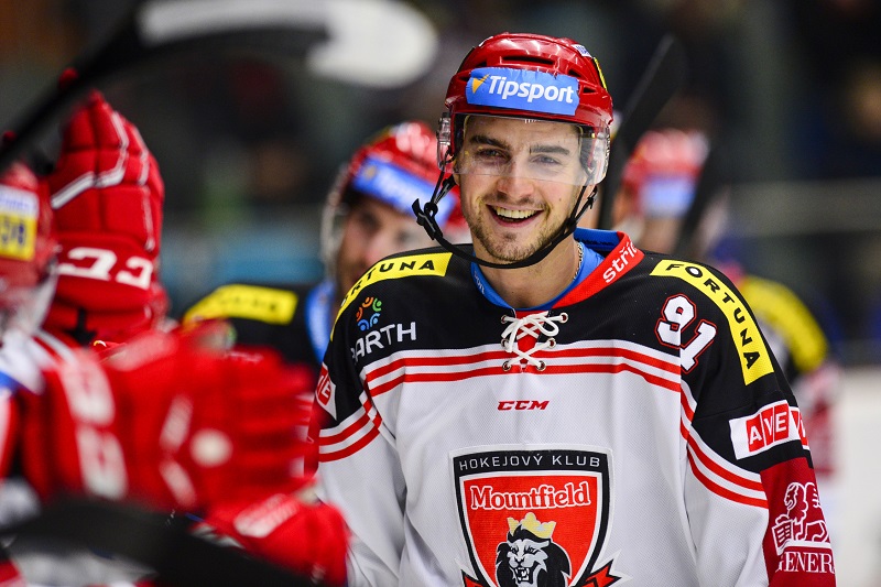 Tomáš Knotek vstřelil první hattrick v extralize. Tomáš Knotek vstřelil první hattrick v extralize.