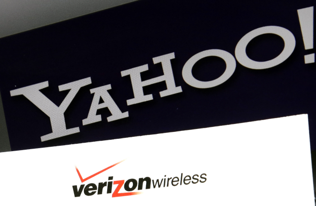 Verizon koupí aktivity Yahoo.