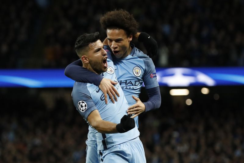 Sergio Agüero a Rahem Sterling mohli slavit.