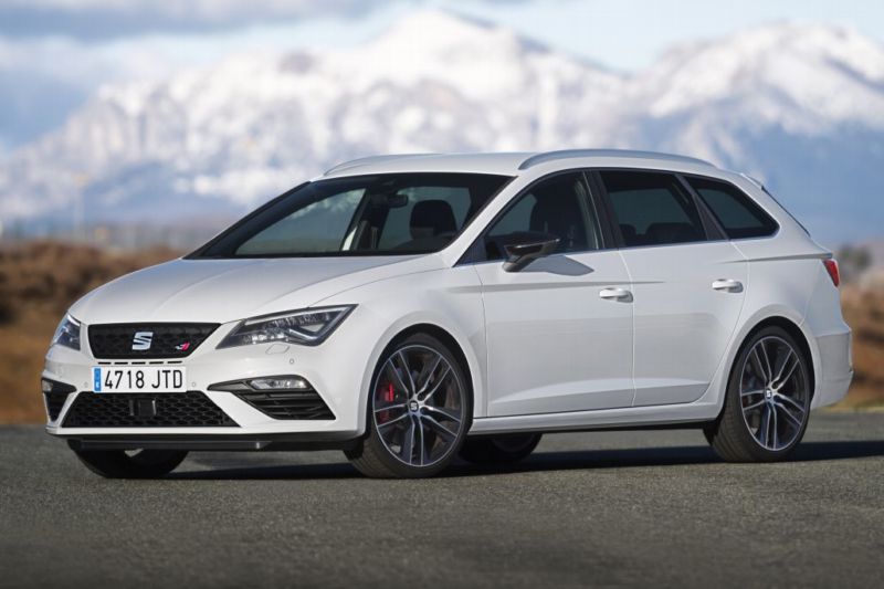 Seat Leon Cupra ukrývá pod kapotou tři stovky koní.