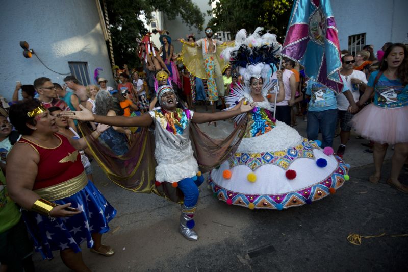 Tradiční karneval v brazilském Riu de Janeiro, Tradiční karneval v brazilském Riu de Janeiro,