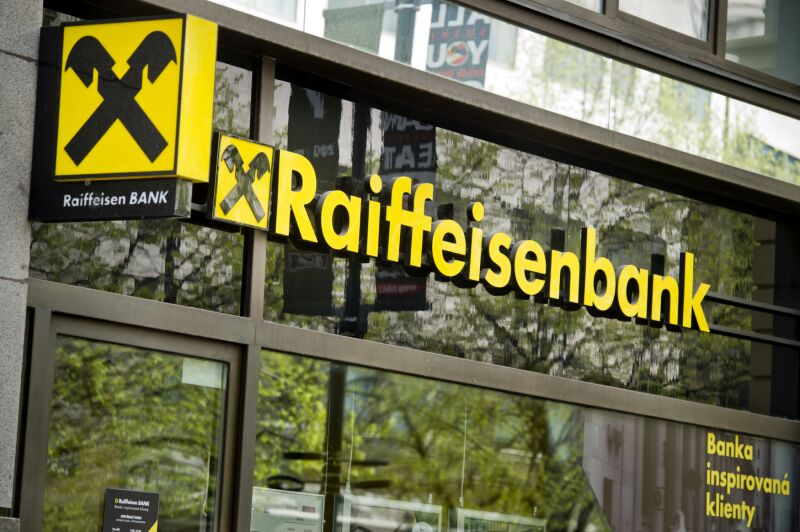 Raiffeisenbank stoupl čistý zisk.