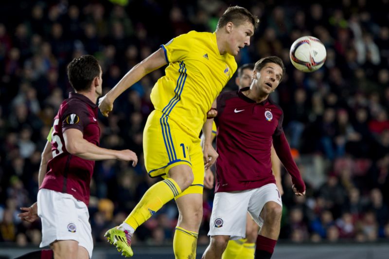 Momentka ze zápasu fotbalistů Rostova na Letné. Momentka ze zápasu fotbalistů Rostova na Letné.