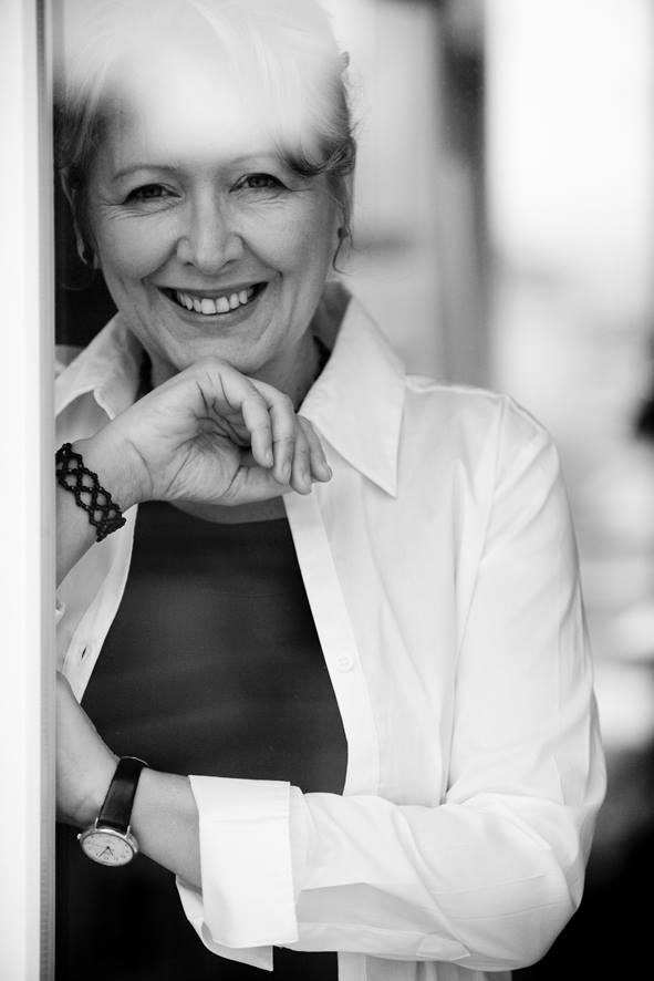 Dokumentaristka Helena Třeštíková se narodila roku 1949 v Praze. Dokumentaristka Helena Třeštíková se narodila roku 1949 v Praze.