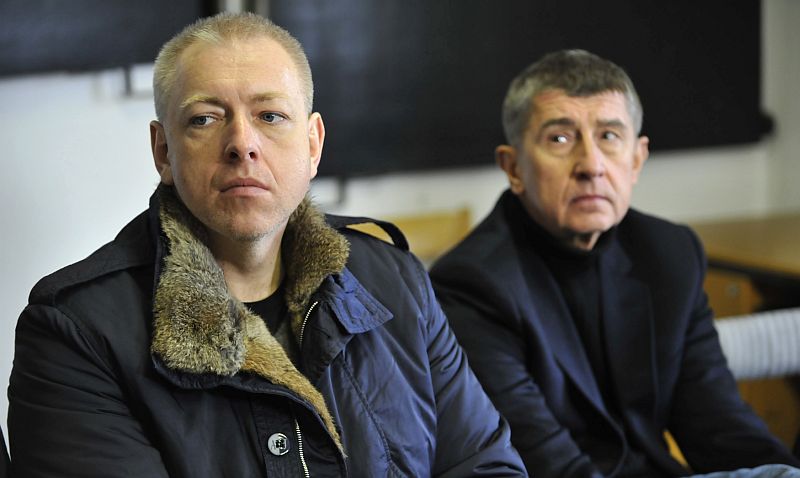 Ministr vnitra Milan Chovanec (vlevo) a vicepremiér Andrej Babiš. Ministr vnitra Milan Chovanec (vlevo) a vicepremiér Andrej Babiš.
