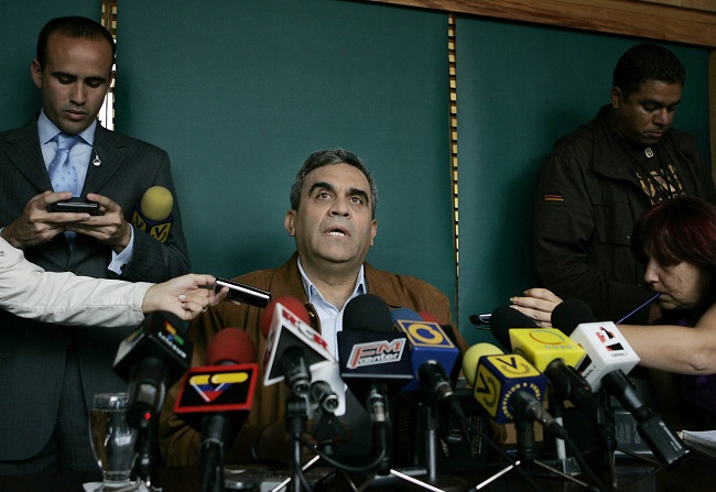 Exministr obrany Raúl Baduel. Exministr obrany Raúl Baduel.