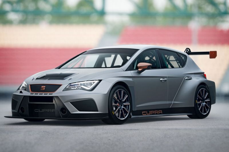 Tři stovky koní, tím se chlubí Leon Cupra Racer.